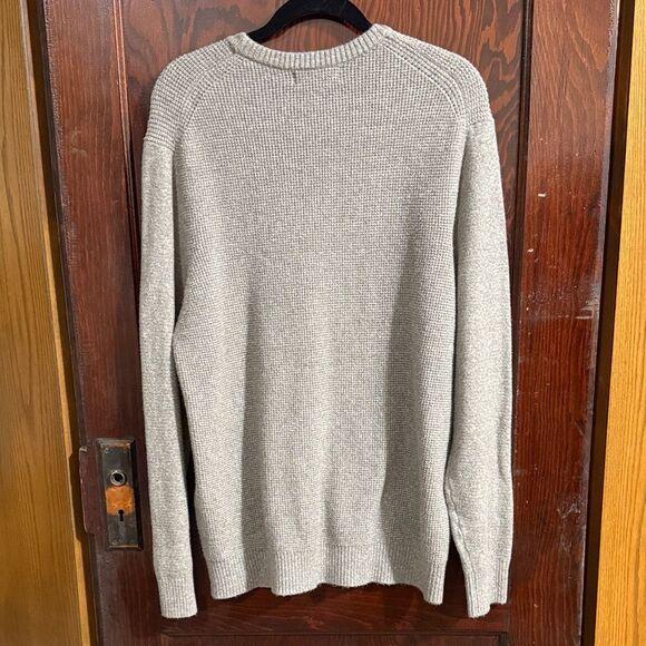 Banana Republic Men's Cream Crewneck Sweater - Picture 6 of 6